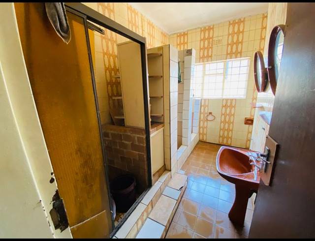 4 BEDROOM HOUSE FOR SALE IN BRIXTON